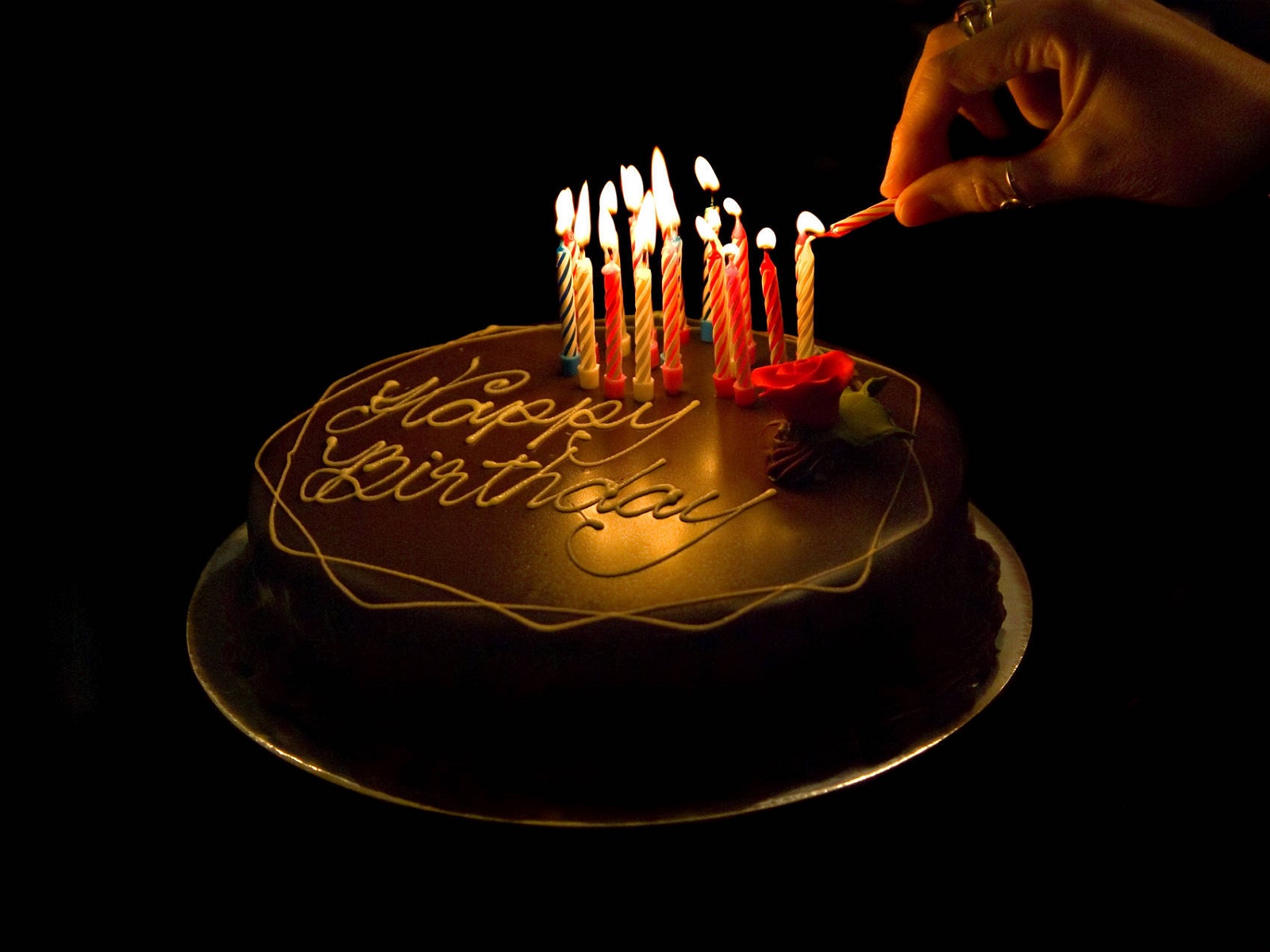 picture of birthday cake and balloons